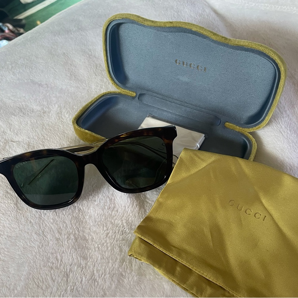 Gucci unisex sunglasses GG0562SK